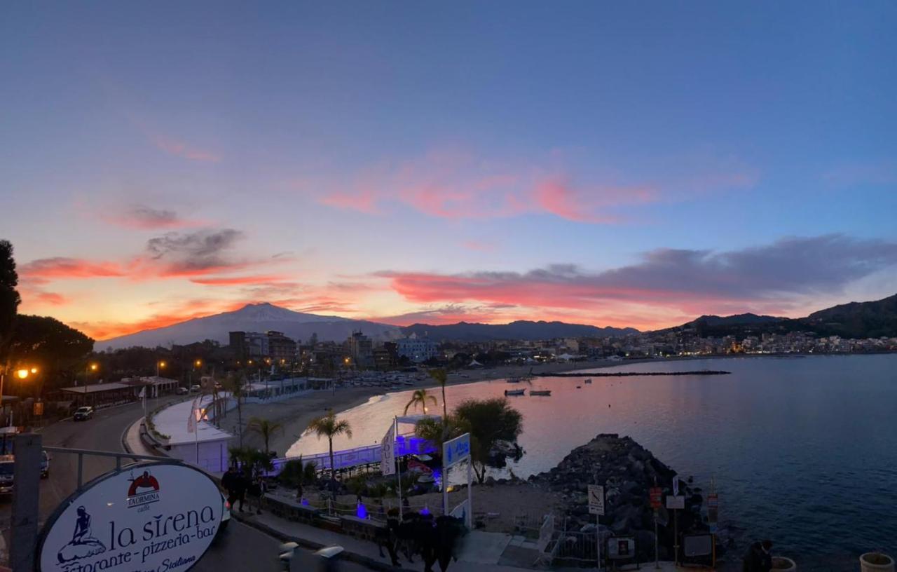 La Sirena Rooms Giardini Naxos Exteriör bild